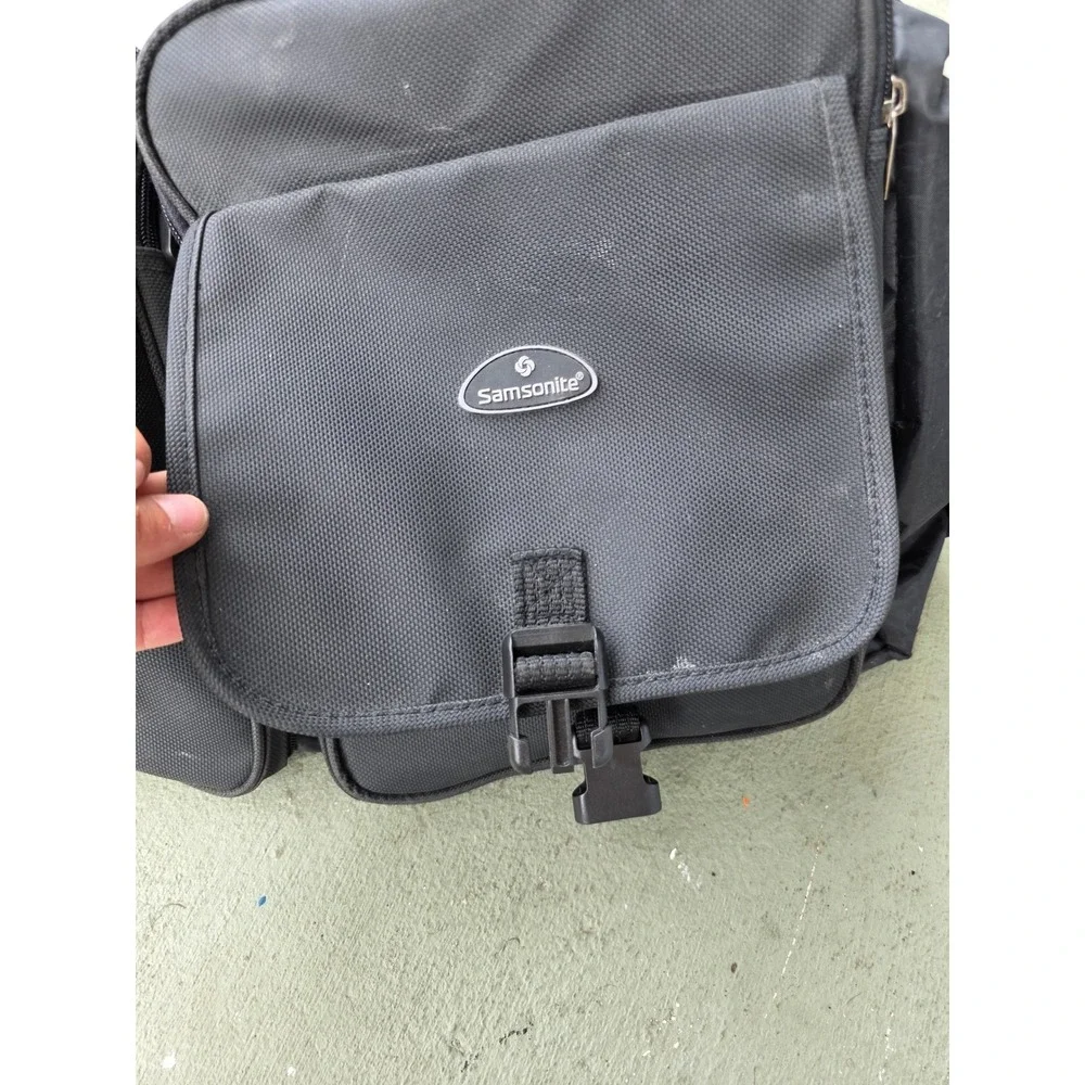 Samsonite Black Nylon Travel Duffel Bag Multi Pocket Organizer Week Carry On Z2